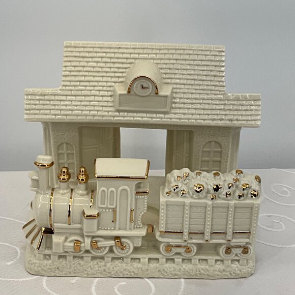 Lenox Ivory Ceramic Train Station Votive Holder Figurine Gold Accents - Picture 2 of 11